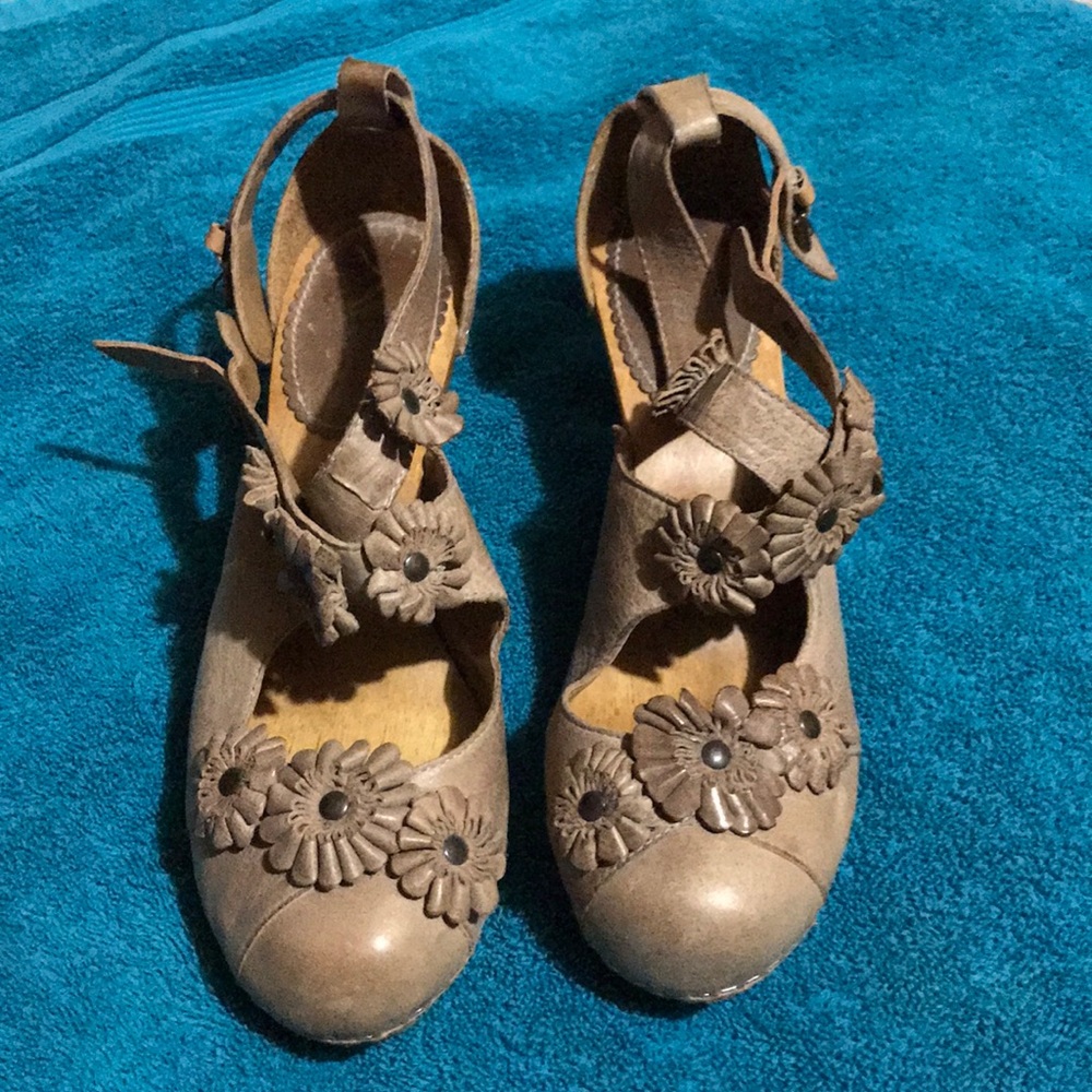 Miss Albright size 8 1/2